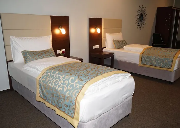 Class Hotel